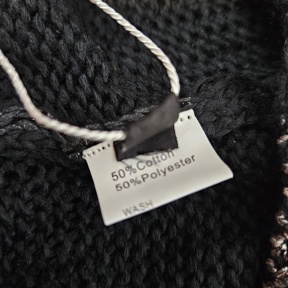 NWT Bohoartist Black & Silver Metallic Oversized‎ Scoop Neck Sweater Medium N60 - Picture 7 of 10